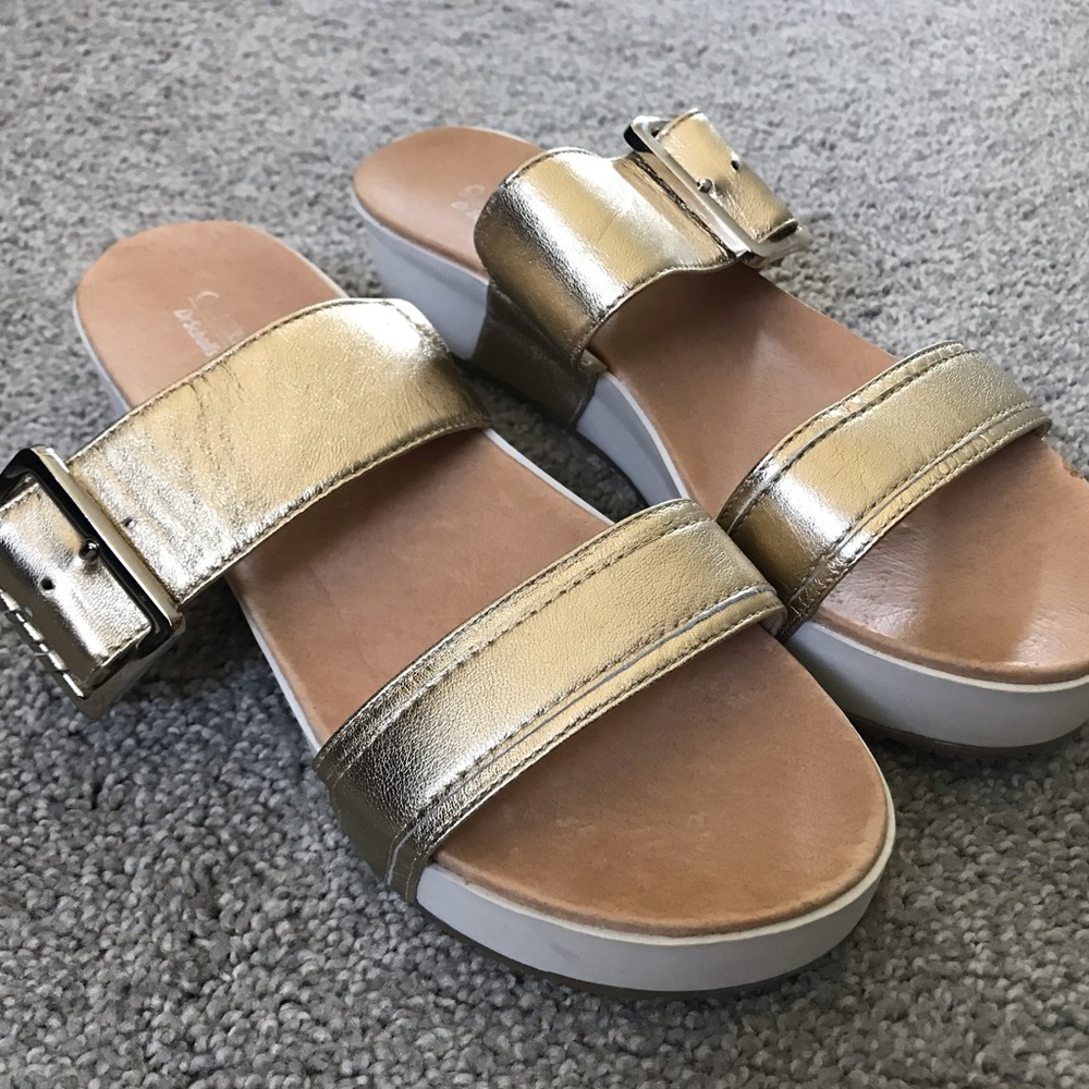 Like New Dr. Scholl’s Slip On Gold Sandal